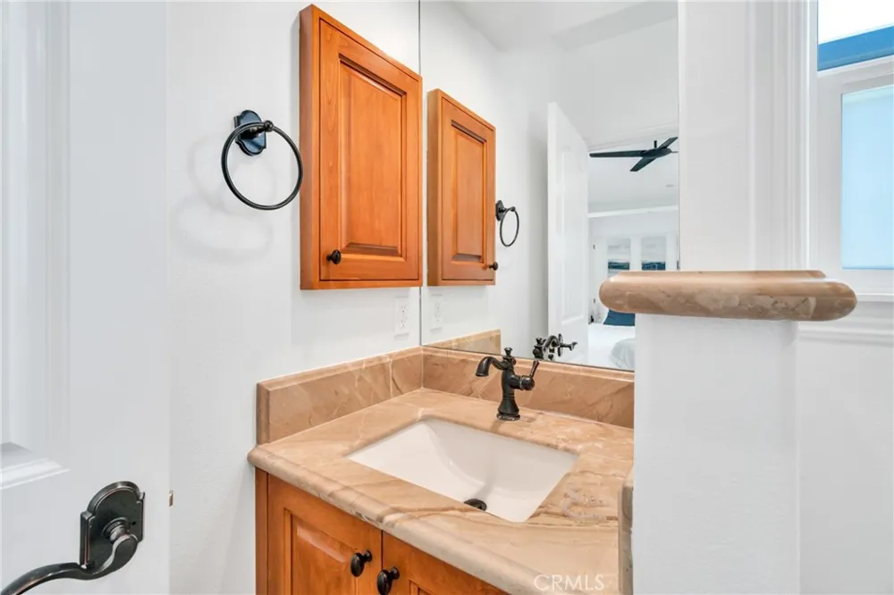 1725 Ford Avenue Redondo Beach, CA 90278