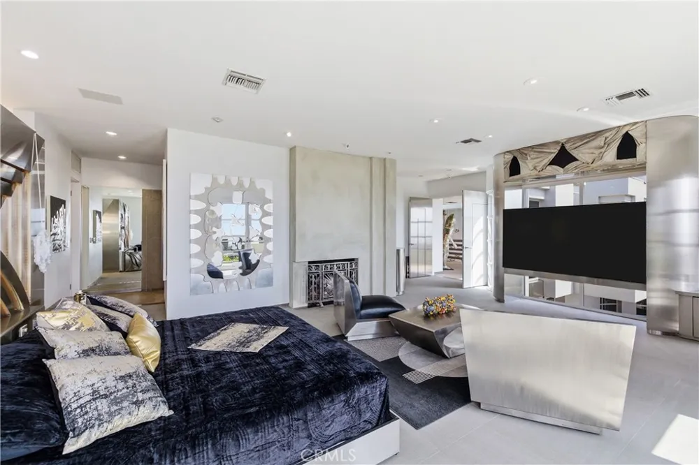 811 John Manhattan Beach, CA 90266