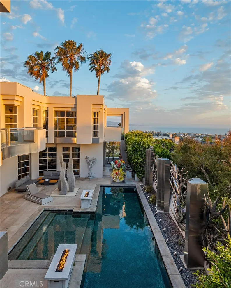 811 John Manhattan Beach, CA 90266