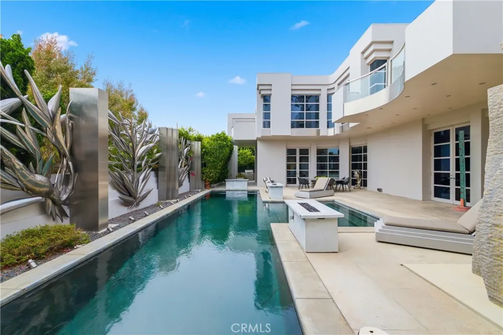 811 John Manhattan Beach, CA 90266