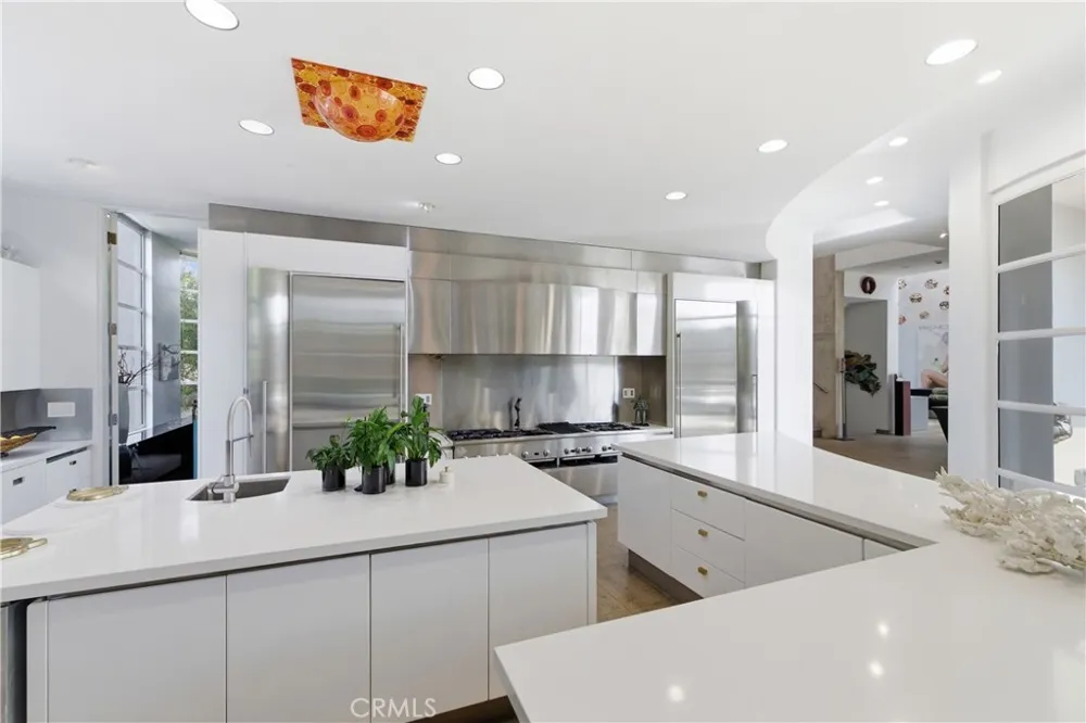 811 John Manhattan Beach, CA 90266