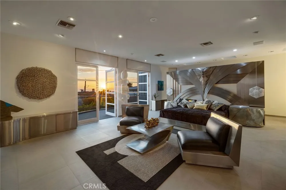 811 John Manhattan Beach, CA 90266
