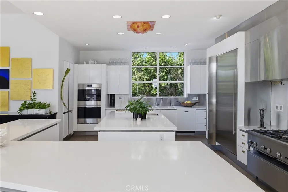 811 John Manhattan Beach, CA 90266