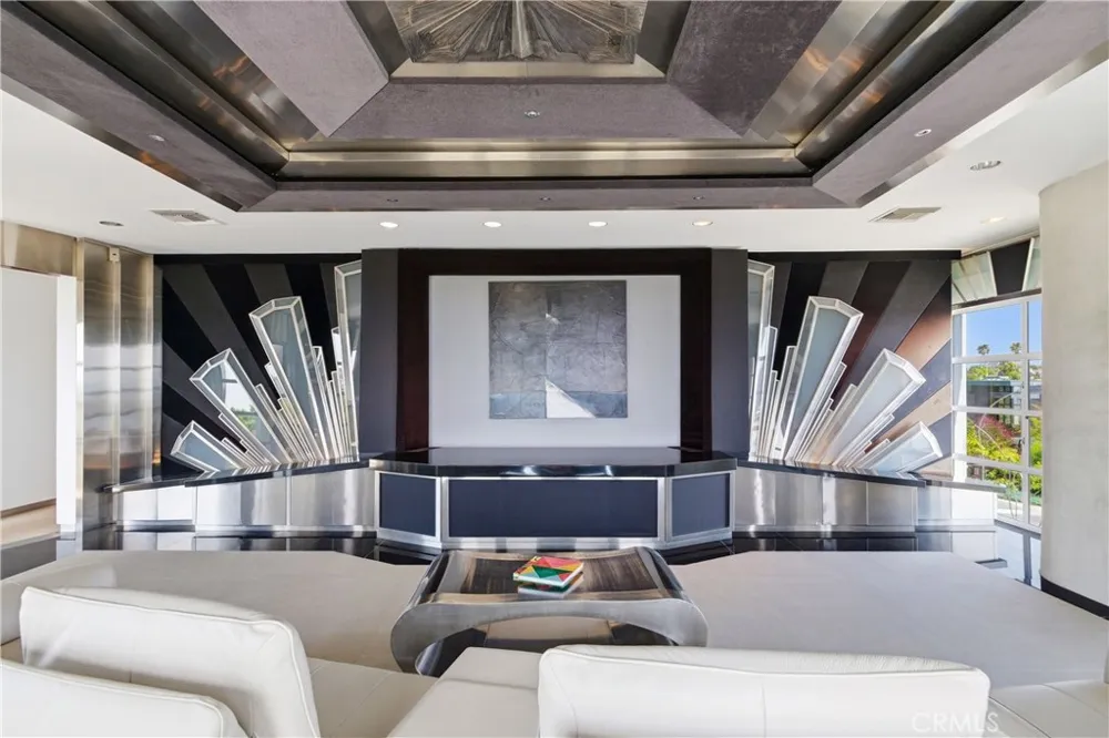 811 John Manhattan Beach, CA 90266