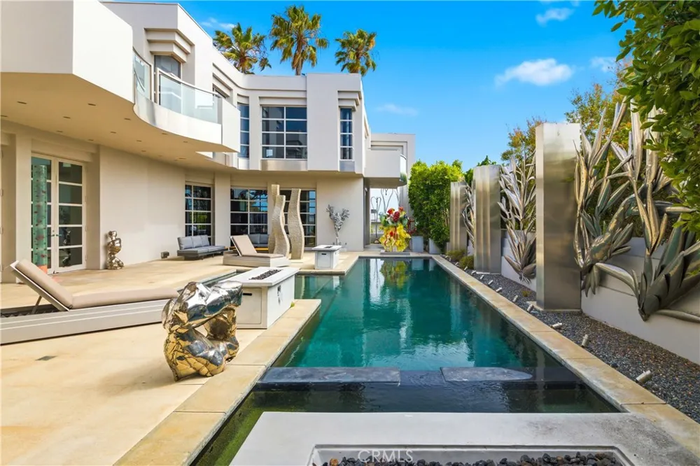 811 John Manhattan Beach, CA 90266