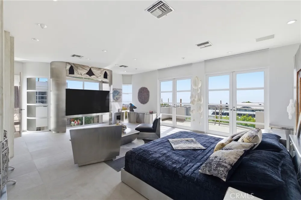 811 John Manhattan Beach, CA 90266