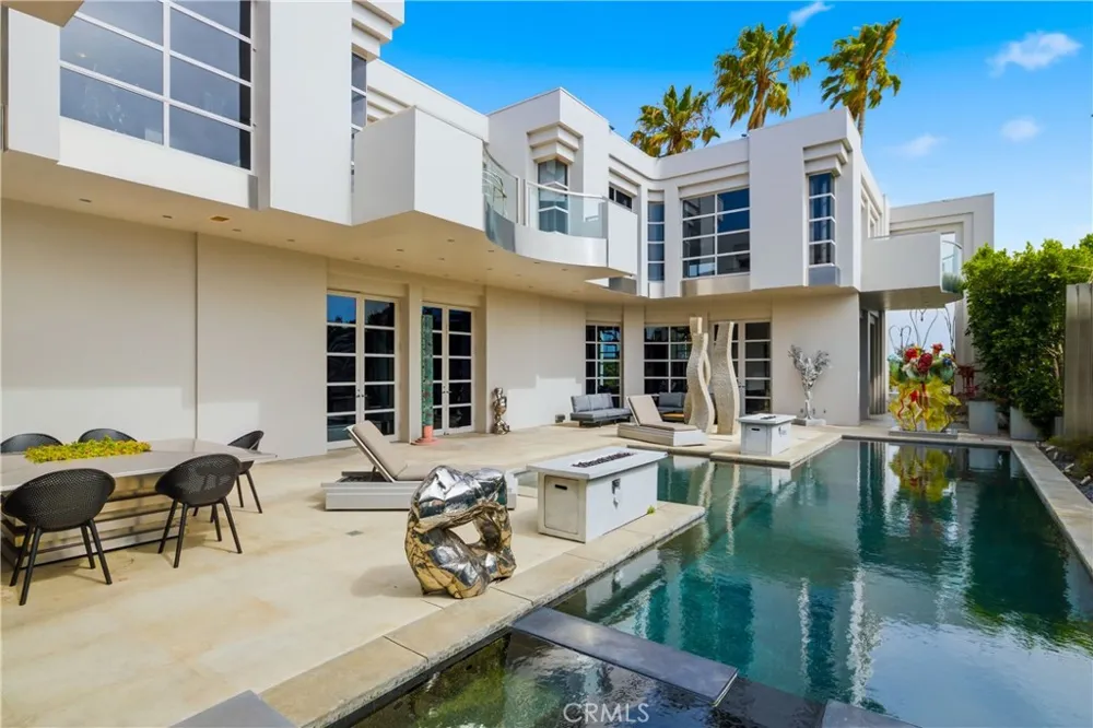 811 John Manhattan Beach, CA 90266