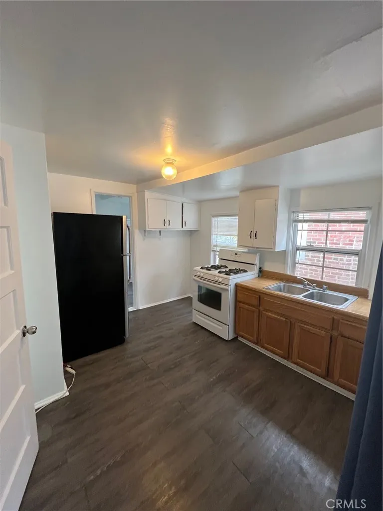 424 S Broadway Redondo Beach, CA 90277