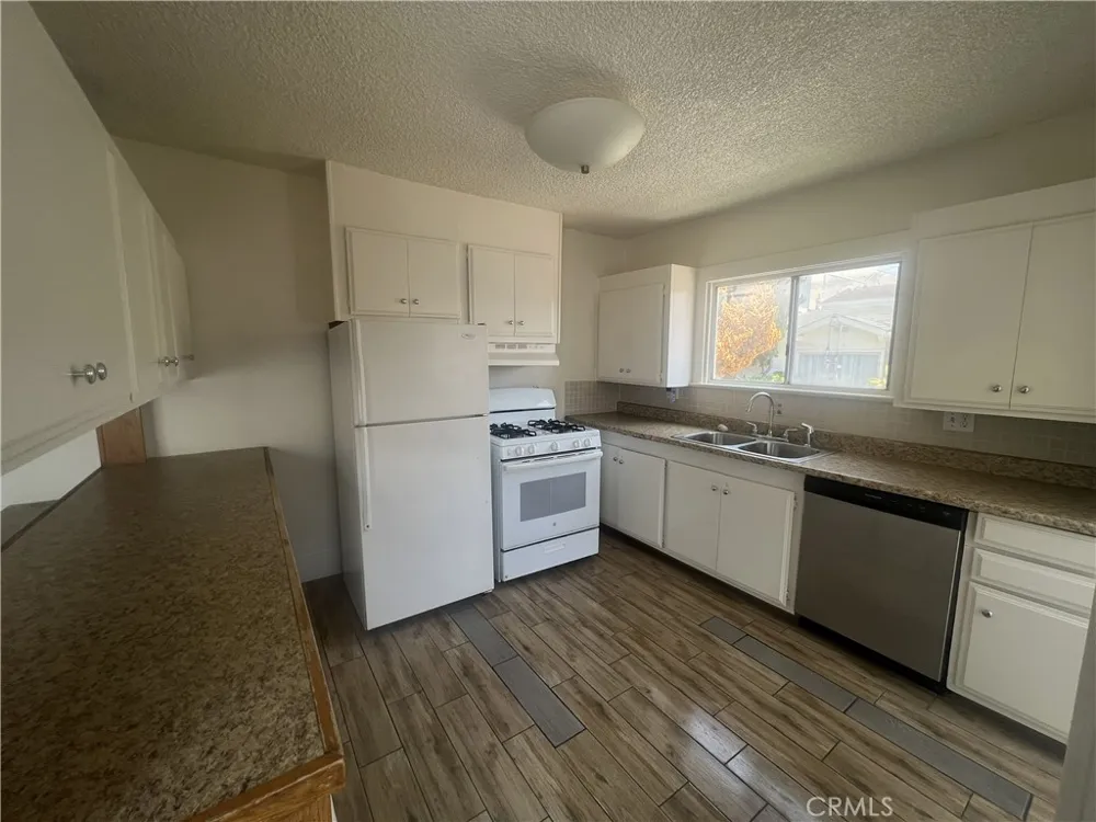 424 S Broadway Redondo Beach, CA 90277