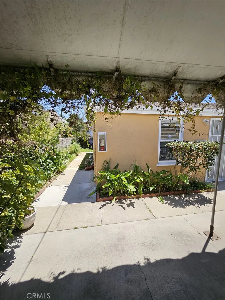 14914 S Denker #1 Gardena, CA 90247