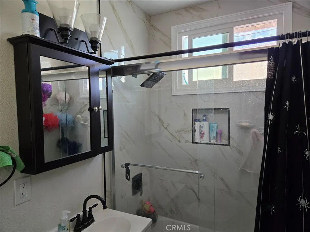 16644 Pioneer Artesia, CA 90701