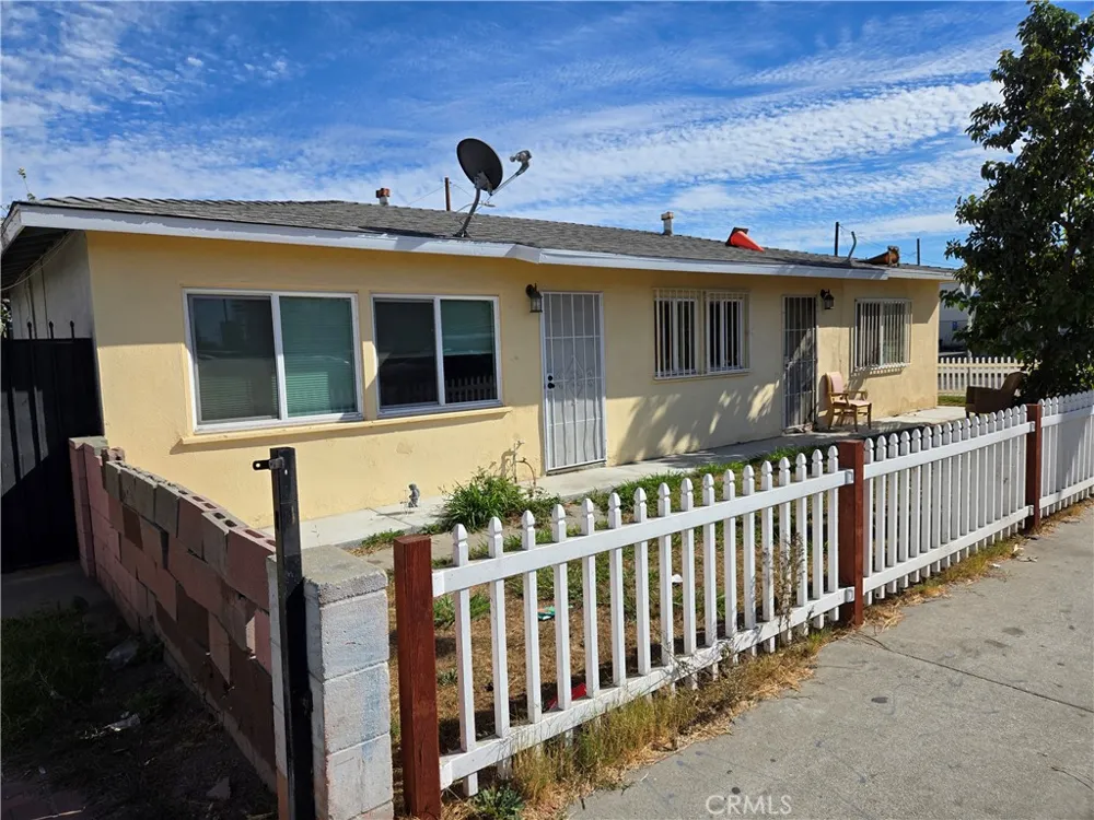 16644 Pioneer Artesia, CA 90701