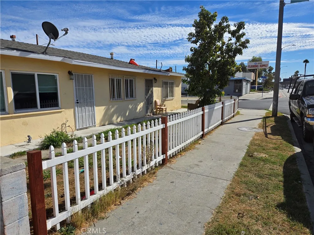 16644 Pioneer Artesia, CA 90701