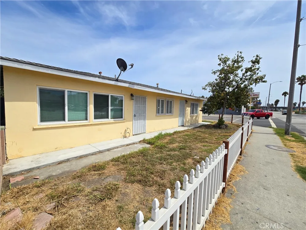 16644 Pioneer Artesia, CA 90701