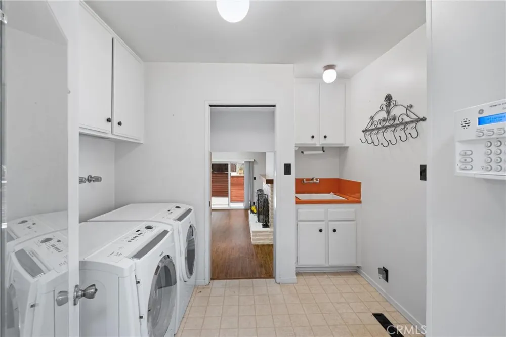 1719 265th Harbor City, CA 90710