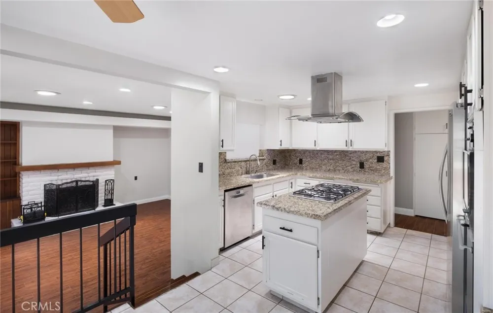 1719 265th Harbor City, CA 90710