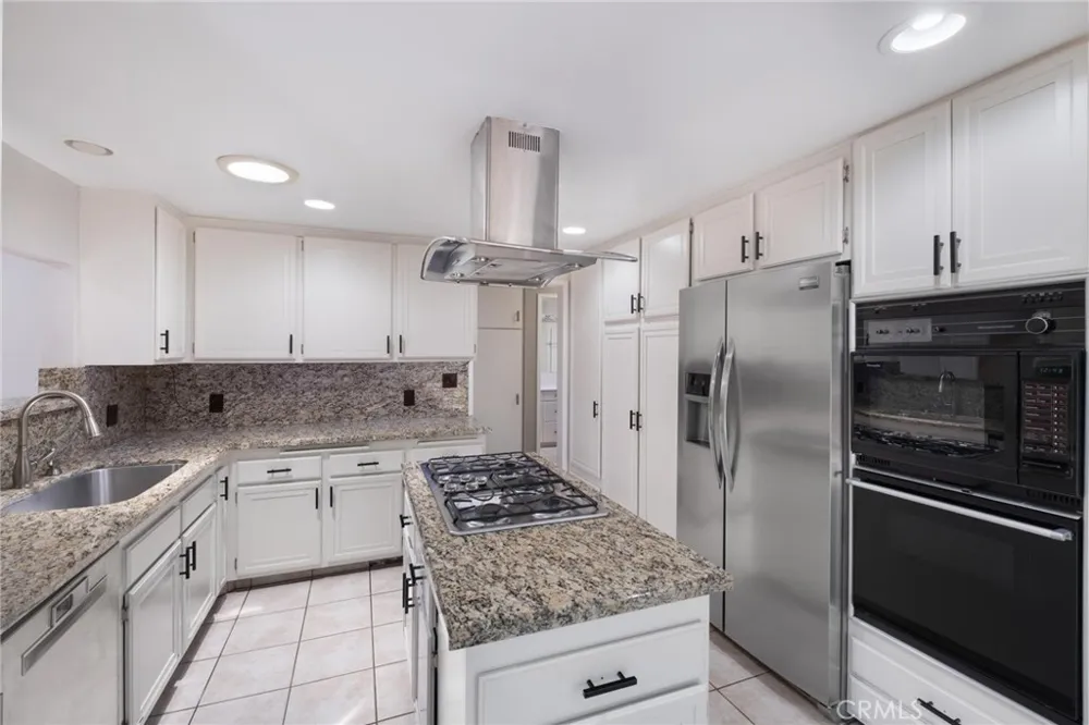 1719 265th Harbor City, CA 90710