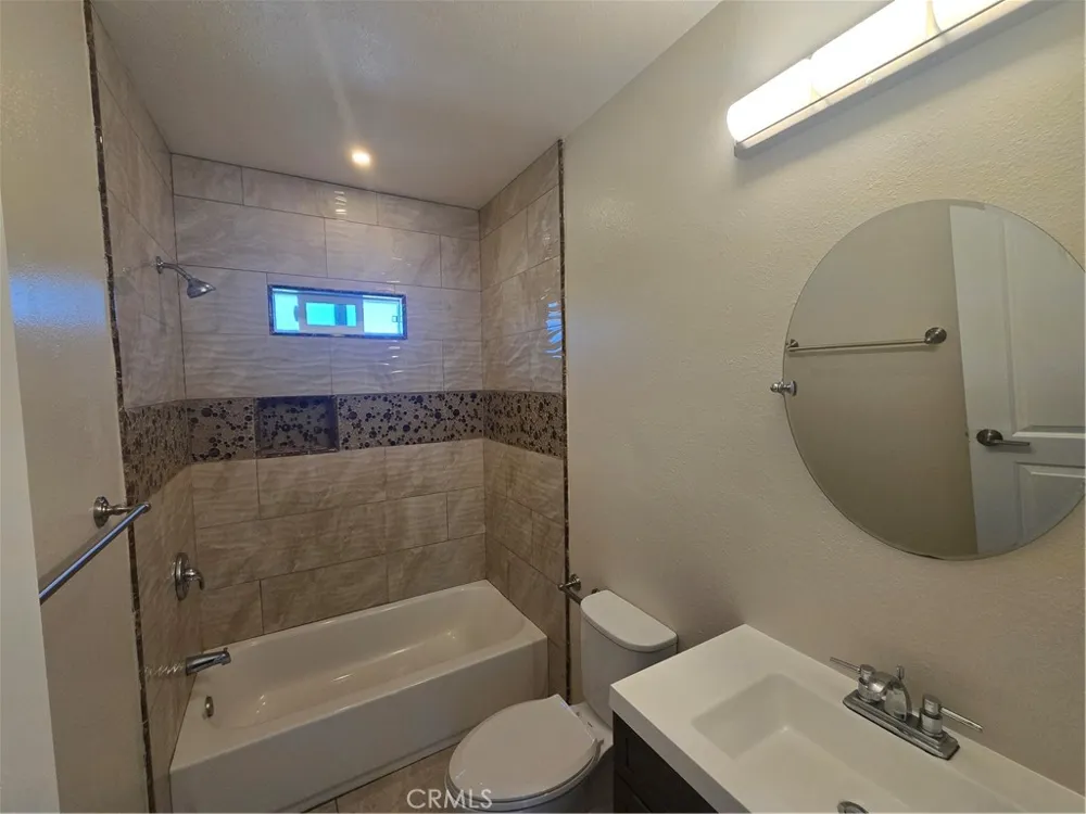 1921 E 6th Street Long Beach, CA 90802