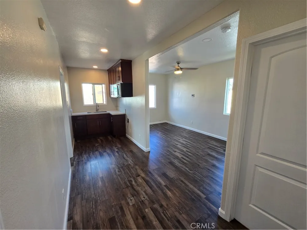 1921 E 6th Street Long Beach, CA 90802