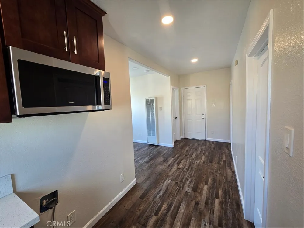1921 E 6th Street Long Beach, CA 90802