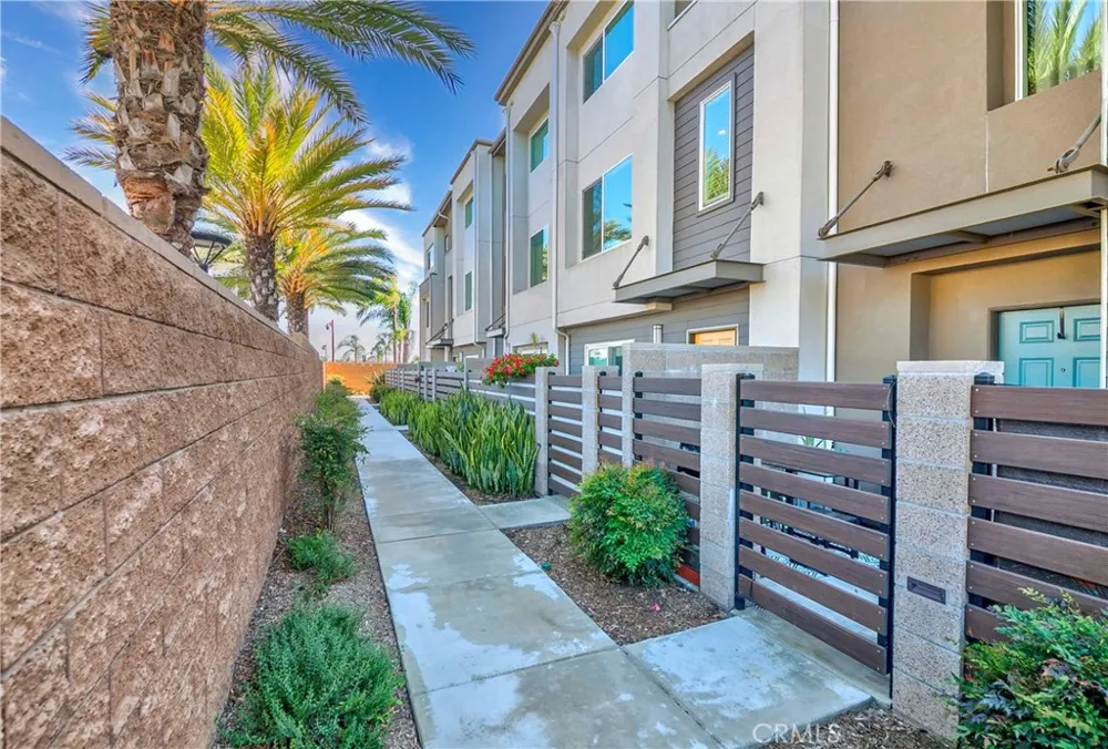 14057 Ruby Lane #4 Gardena, CA 90247