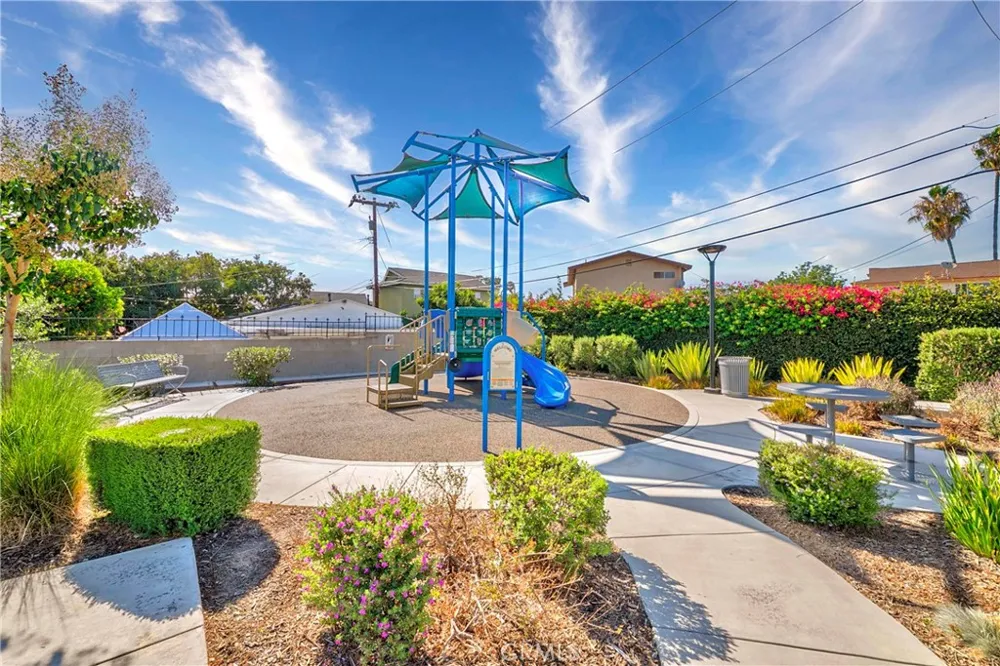 14057 Ruby Lane #4 Gardena, CA 90247