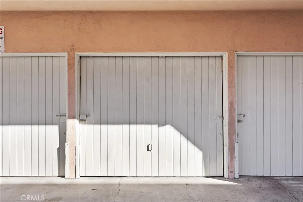 527 Cedar Avenue #2E Long Beach, CA 90802