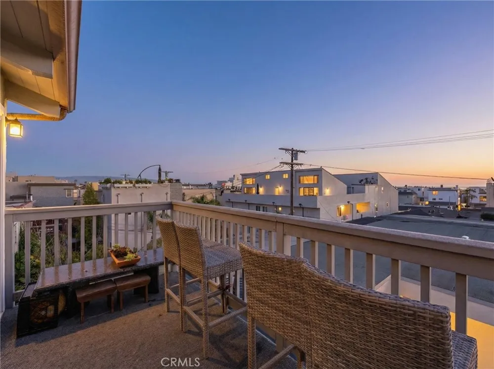 331 Manhattan Avenue Hermosa Beach, CA 90254