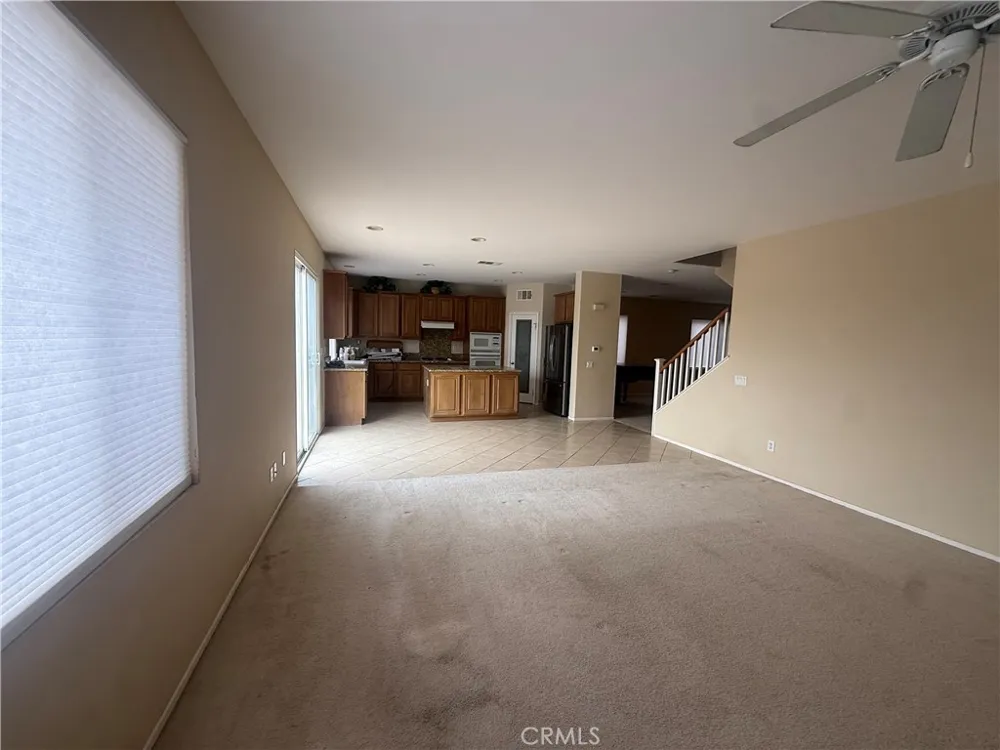28007 Alta Vista Valencia, CA 91355