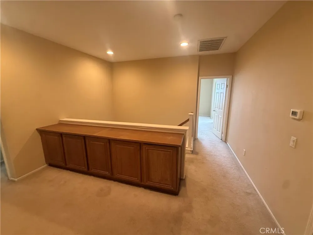 28007 Alta Vista Valencia, CA 91355