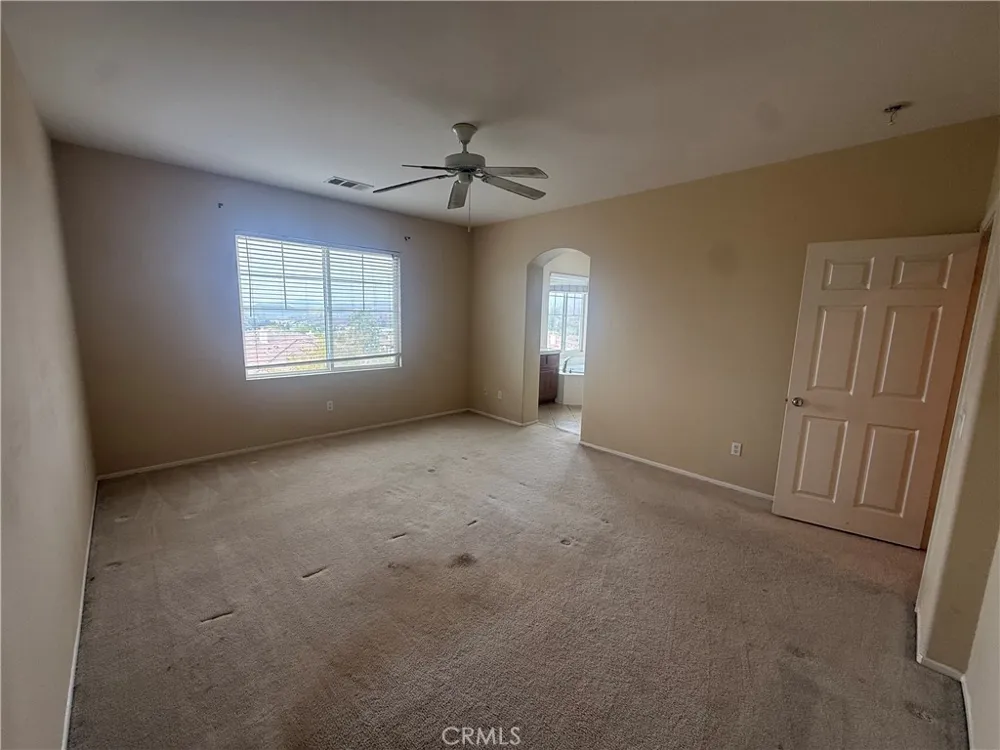 28007 Alta Vista Valencia, CA 91355