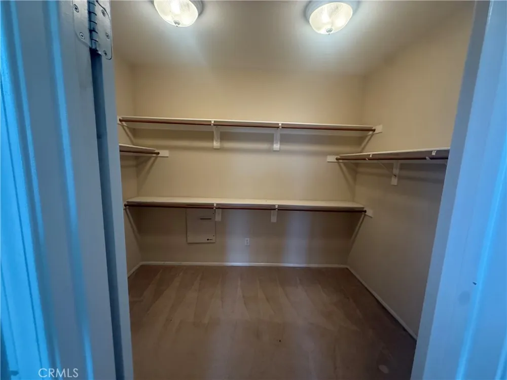 28007 Alta Vista Valencia, CA 91355