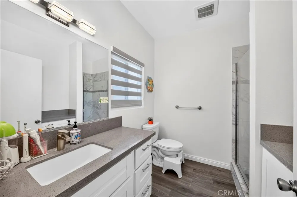 3130 Montrose Avenue #106 La Crescenta, CA 91214