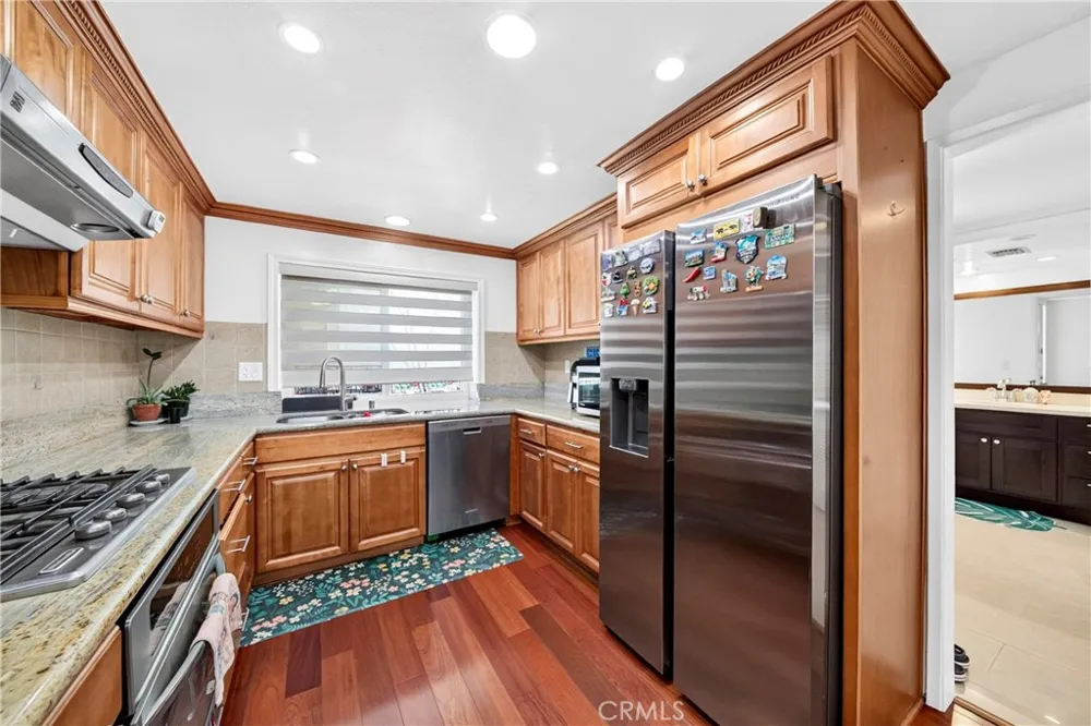 3130 Montrose Avenue #106 La Crescenta, CA 91214