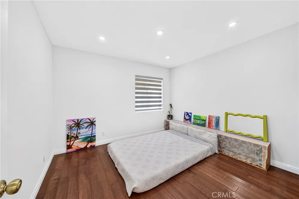 3130 Montrose Avenue #106 La Crescenta, CA 91214