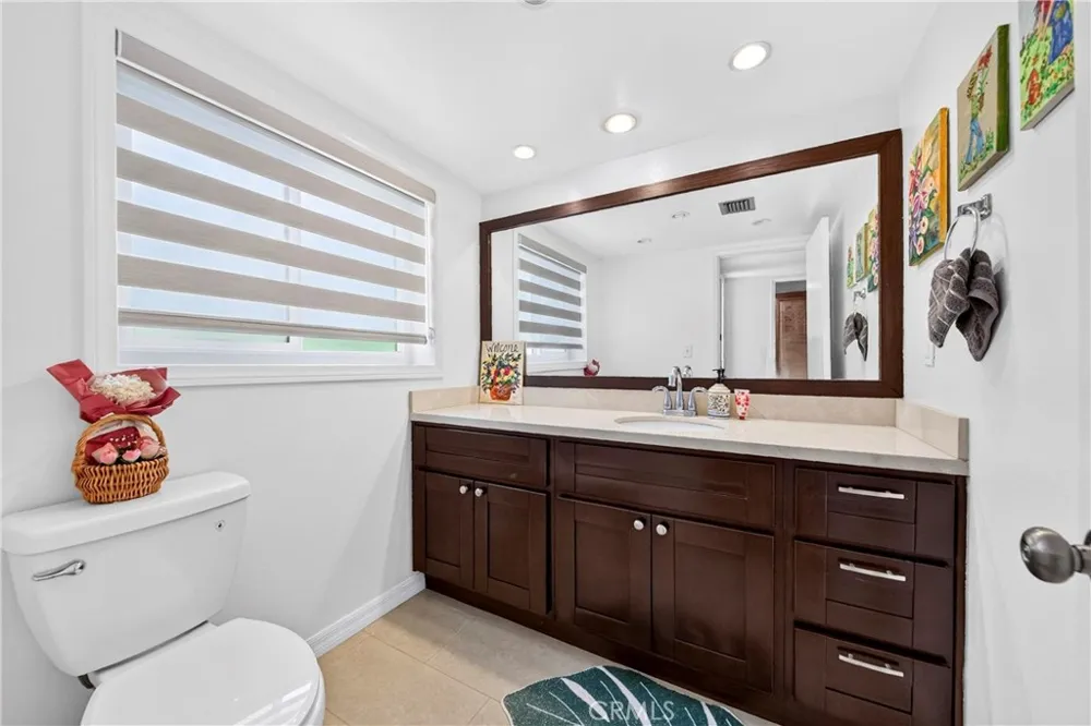 3130 Montrose Avenue #106 La Crescenta, CA 91214