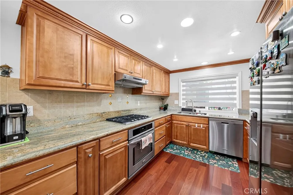 3130 Montrose Avenue #106 La Crescenta, CA 91214