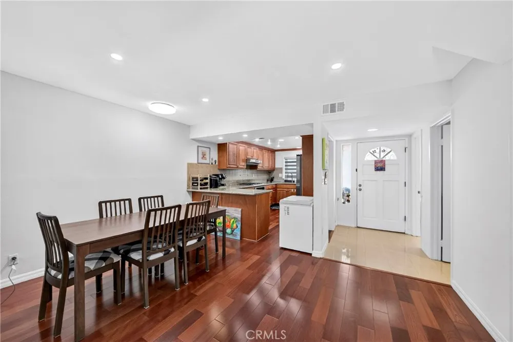 3130 Montrose Avenue #106 La Crescenta, CA 91214