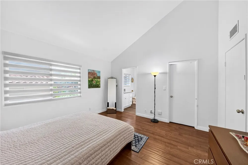 3130 Montrose Avenue #106 La Crescenta, CA 91214
