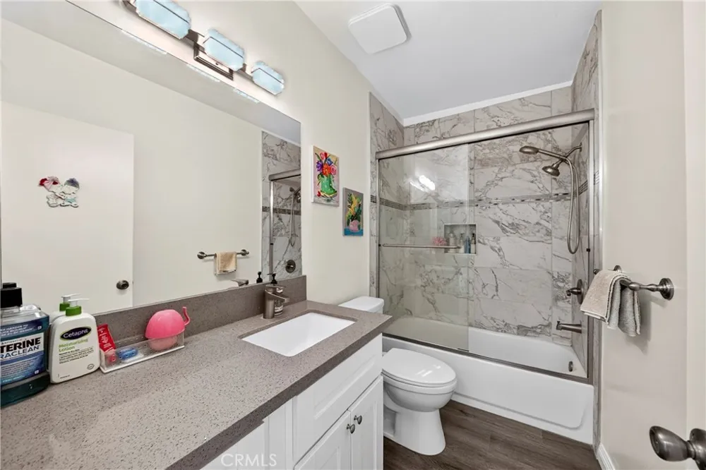 3130 Montrose Avenue #106 La Crescenta, CA 91214