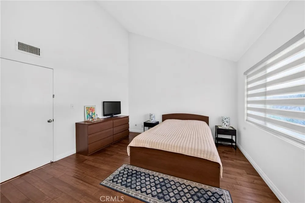 3130 Montrose Avenue #106 La Crescenta, CA 91214