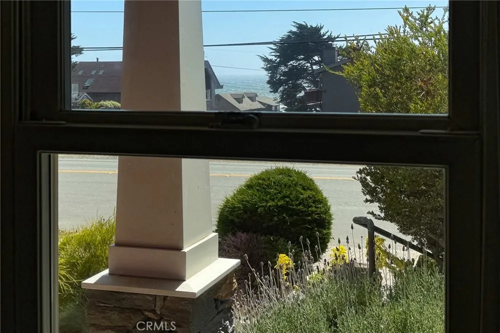 5320 Windsor Boulevard Cambria, CA 93428