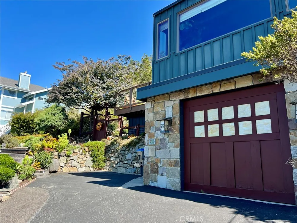 610 Ardath Drive Cambria, CA 93428
