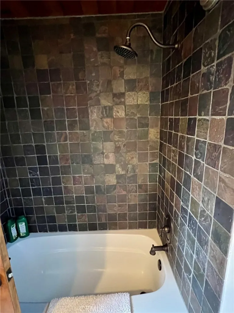 610 Ardath Drive Cambria, CA 93428
