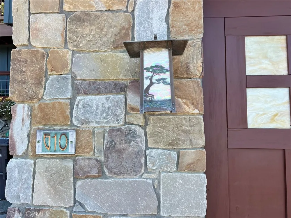 610 Ardath Drive Cambria, CA 93428