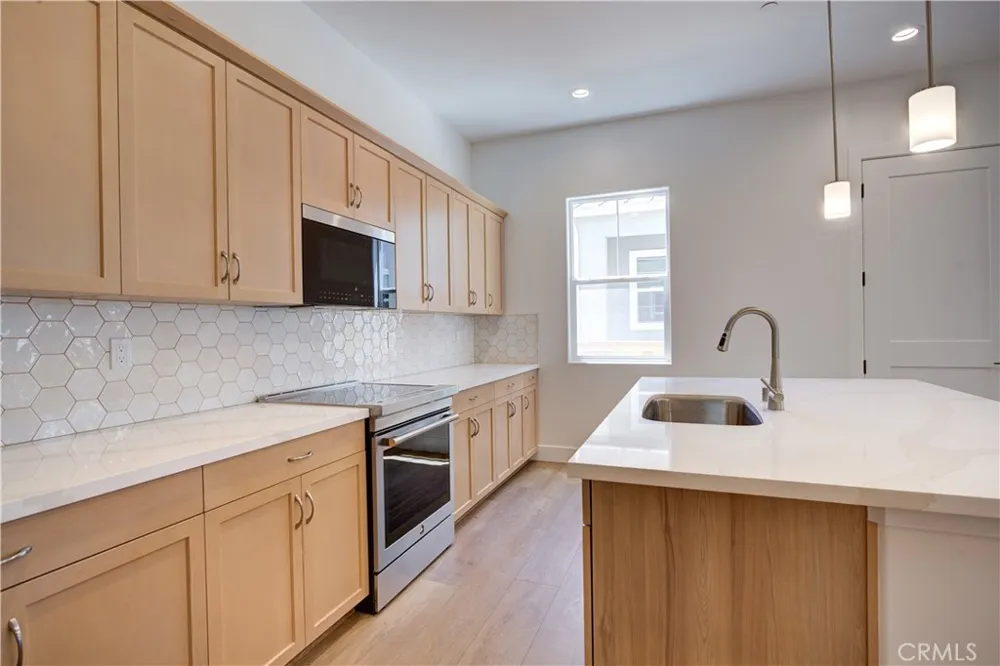 215 Kitty Hawk Court San Luis Obispo, CA 93401