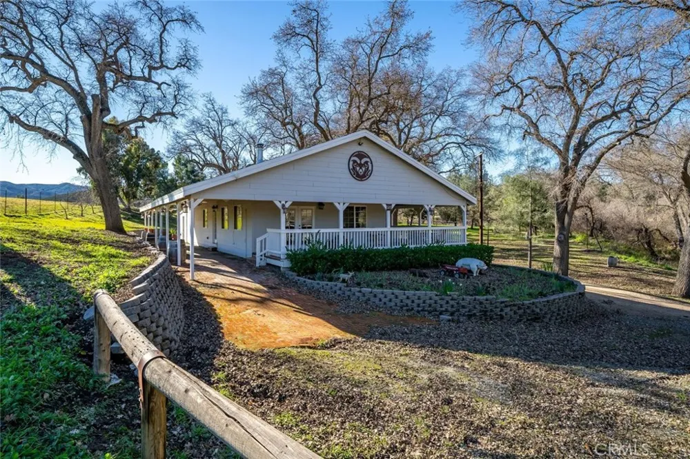 535 Calf Canyon Highway Creston, CA 93432