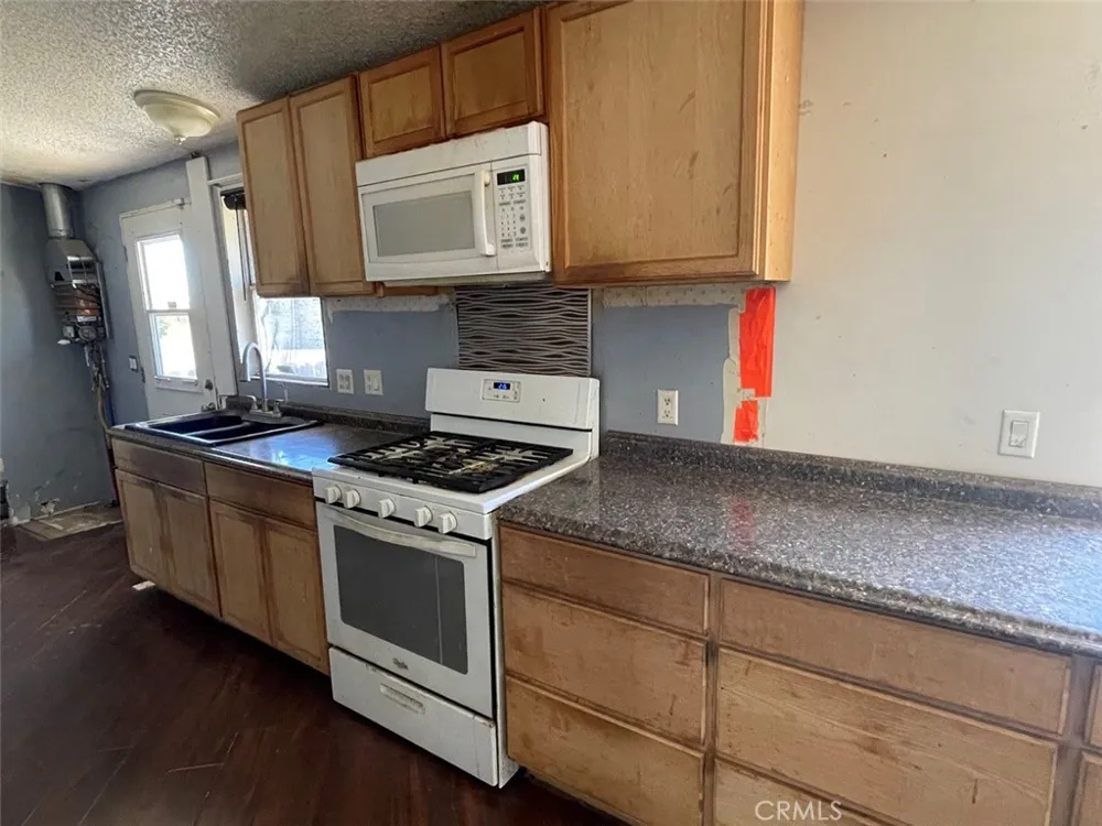 1318 Farrar Oroville, CA 95965