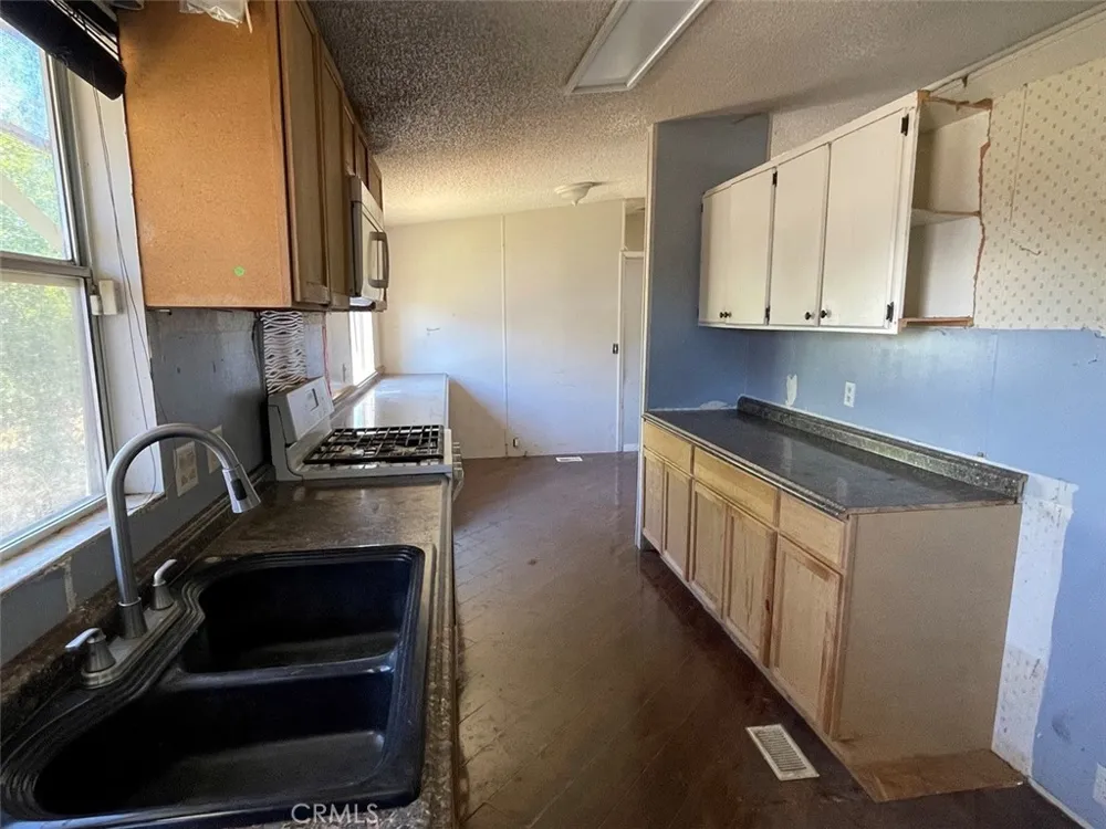 1318 Farrar Oroville, CA 95965