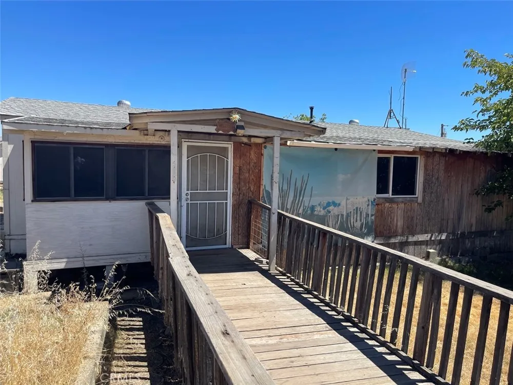 1318 Farrar Oroville, CA 95965